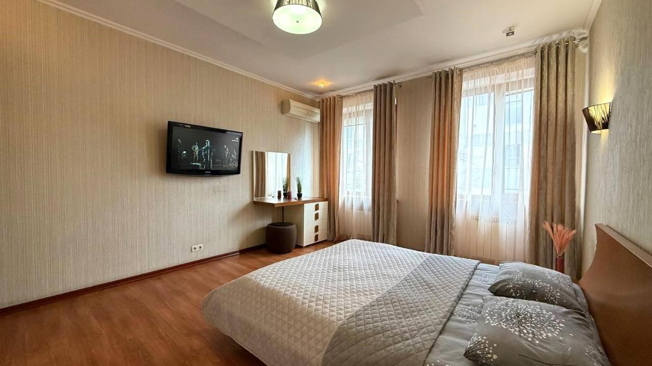 Mironositskaya 75 Apartman Harkov Kültér fotó